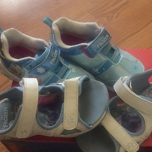 Kids shoes- Elsa Power!!❄️